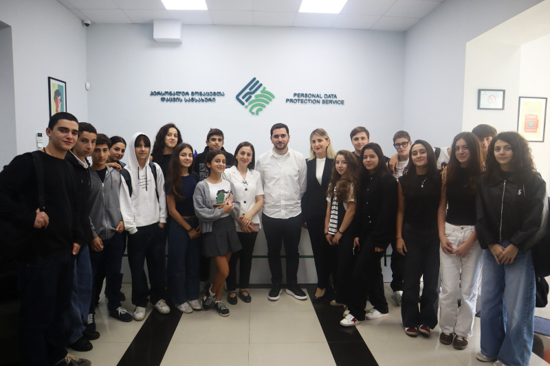 პროექტის „კონფიდენციალურობის გაკვეთილები“ ფარგლებში 600-მდე მოსწავლეს ტრენინგი ჩაუტარდა